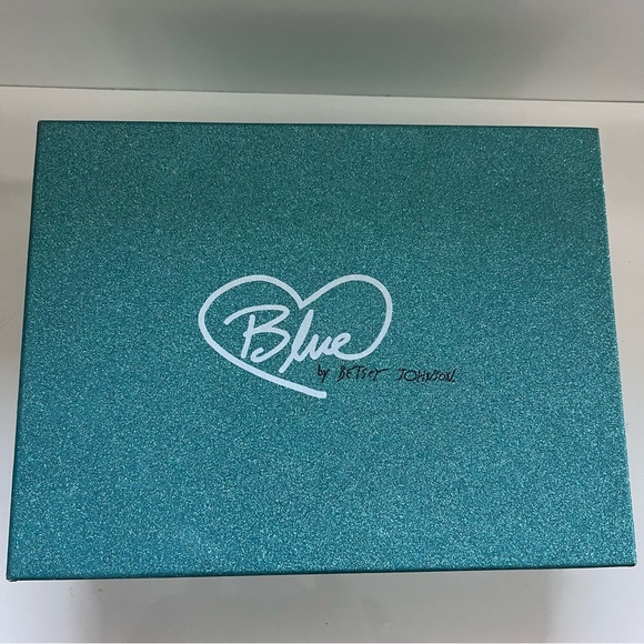 Betsey Johnson Shoes Silver Glitter T-Strap Heels | Color: Silver | Size: 7.5 - Picture 10 of 10